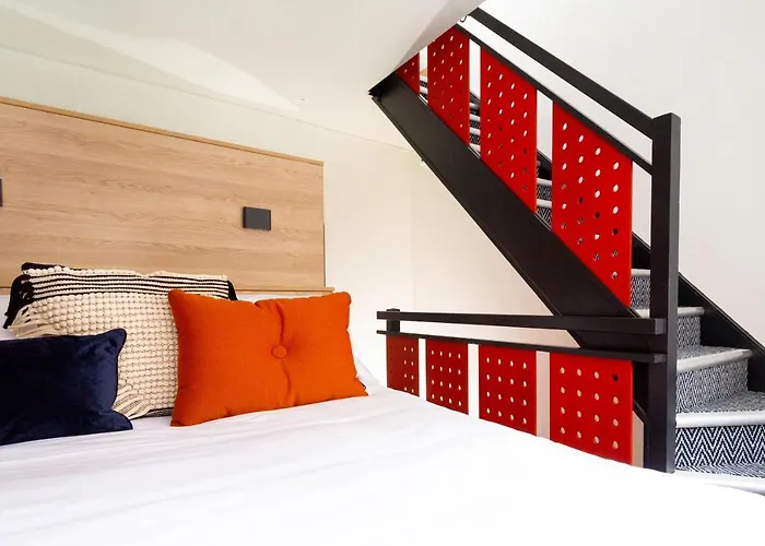 The Snug Townhouse